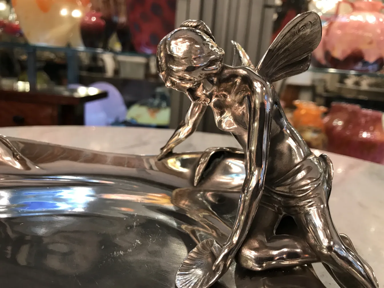 古董卡片托盘 WMF 上的浮雕妖精