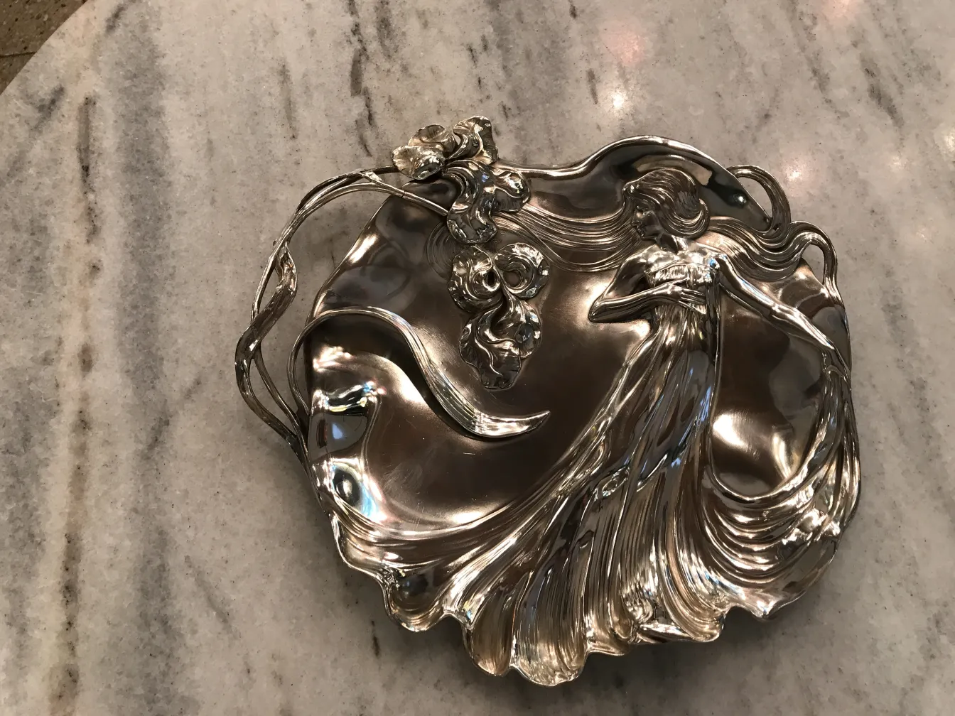 Plateaux de carte ancien wmF décoré de fleurs