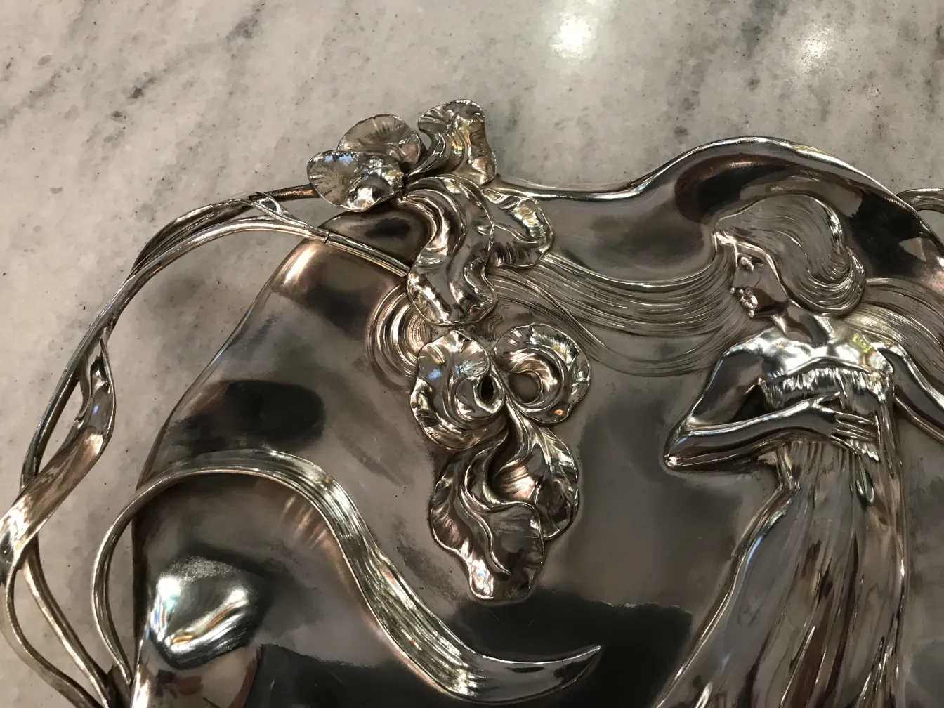 antica vassoi per carte wmF con design floreale e figura femminile