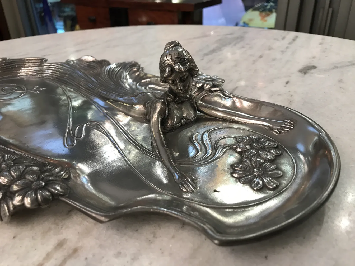 vassoi per carte antichi WMF con figura decorativa