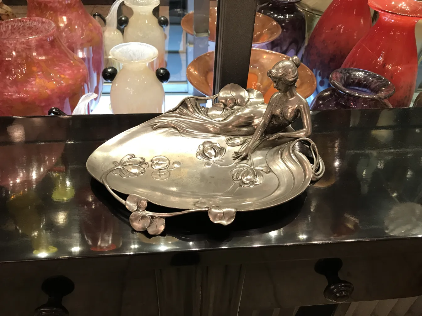 古董卡片托盘WMF，带有花卉图案和人形装饰