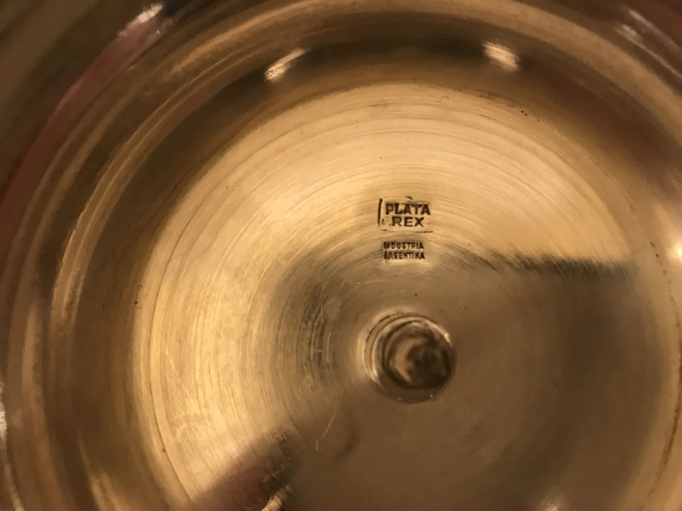 アンティークレタートレイwmF、光沢のある仕上げ、繊細なディテール、エレガントな雰囲気。