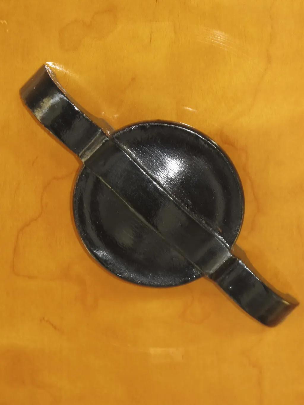 Detail eines antiken Sessels mit ovalem klassischen Design