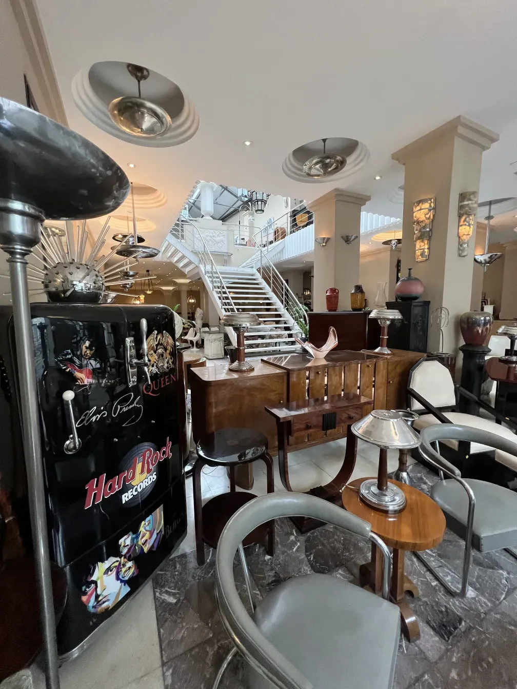 Antique armchair in a restaurant with varied decor