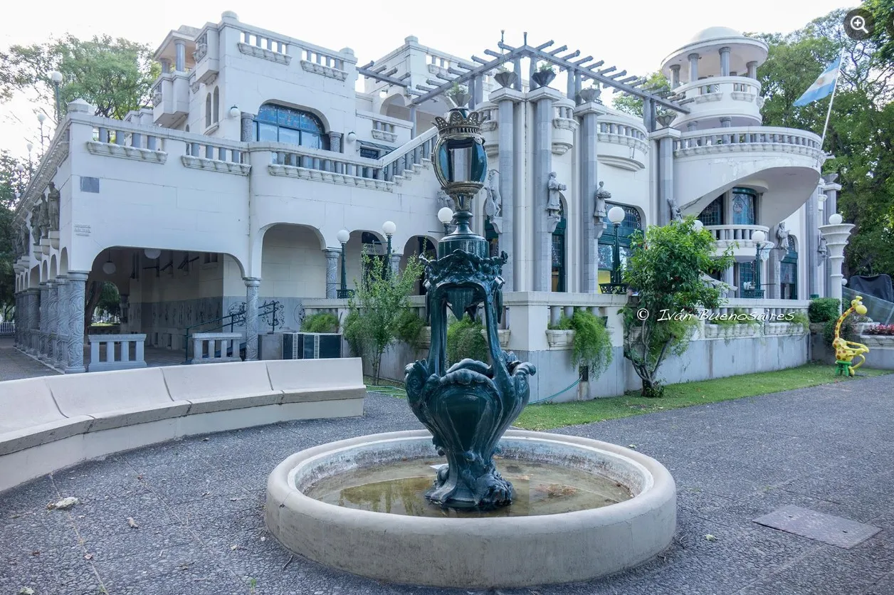 view of antique 6 Munich chairs in an elegant outdoor setting