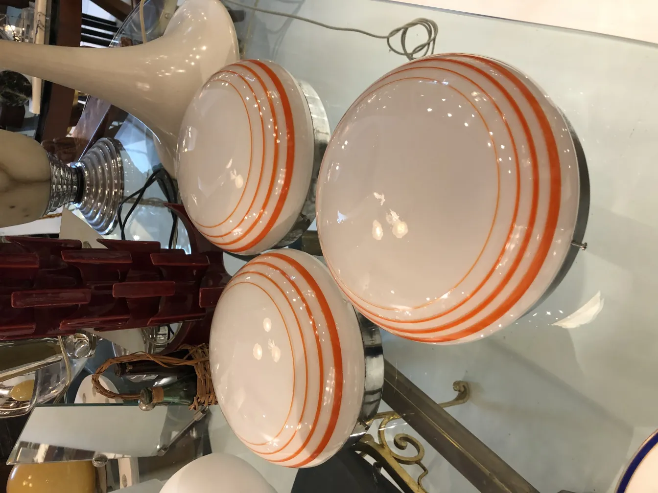 3 plafones antiguos con detalles en color naranja