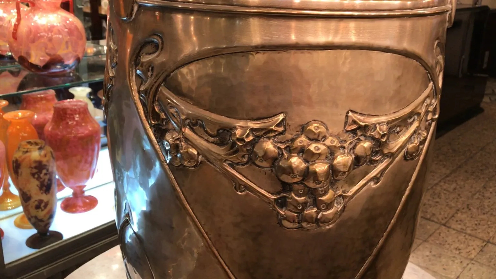 decorated antique umbrella stand kayser with leaves and fruits