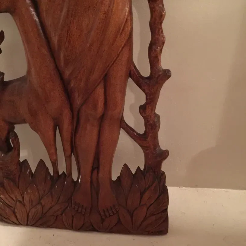 antike Wandplatte mit menschlicher und Rehfigur, zadra