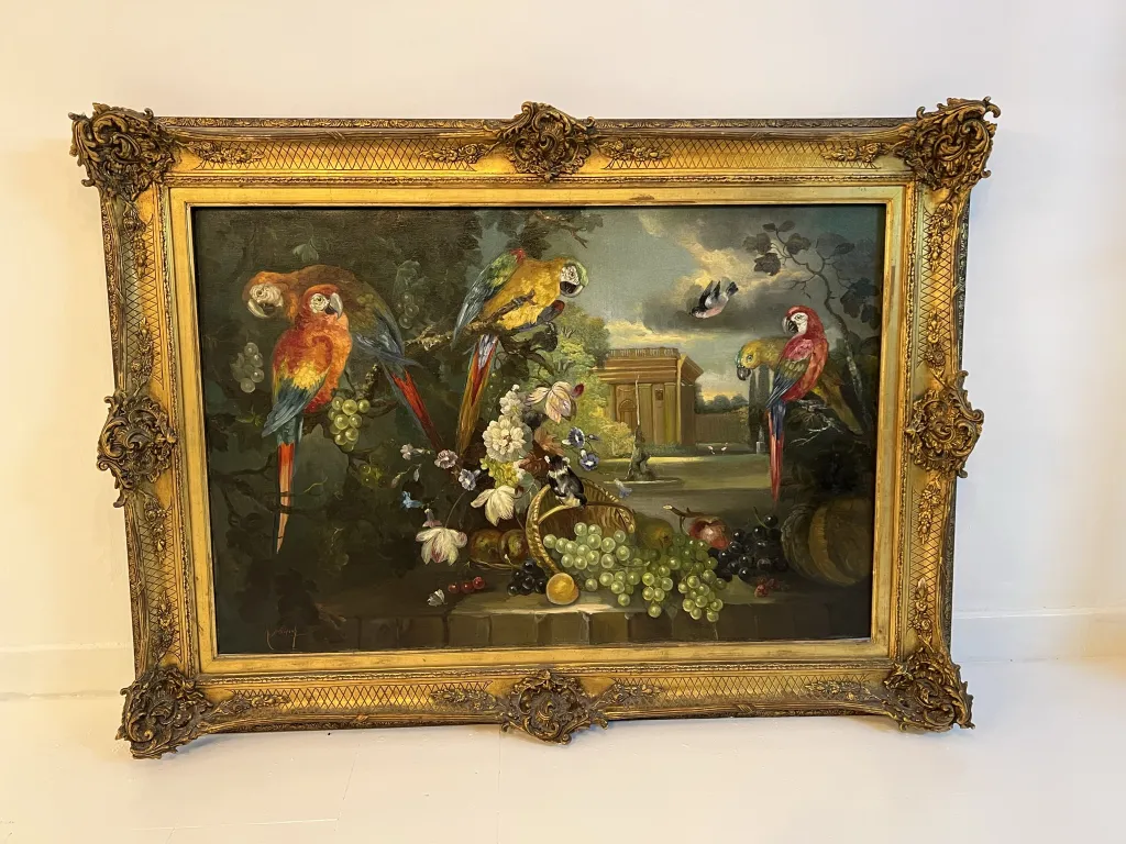 peinture ancienne avec des oiseaux colorés et des fruits