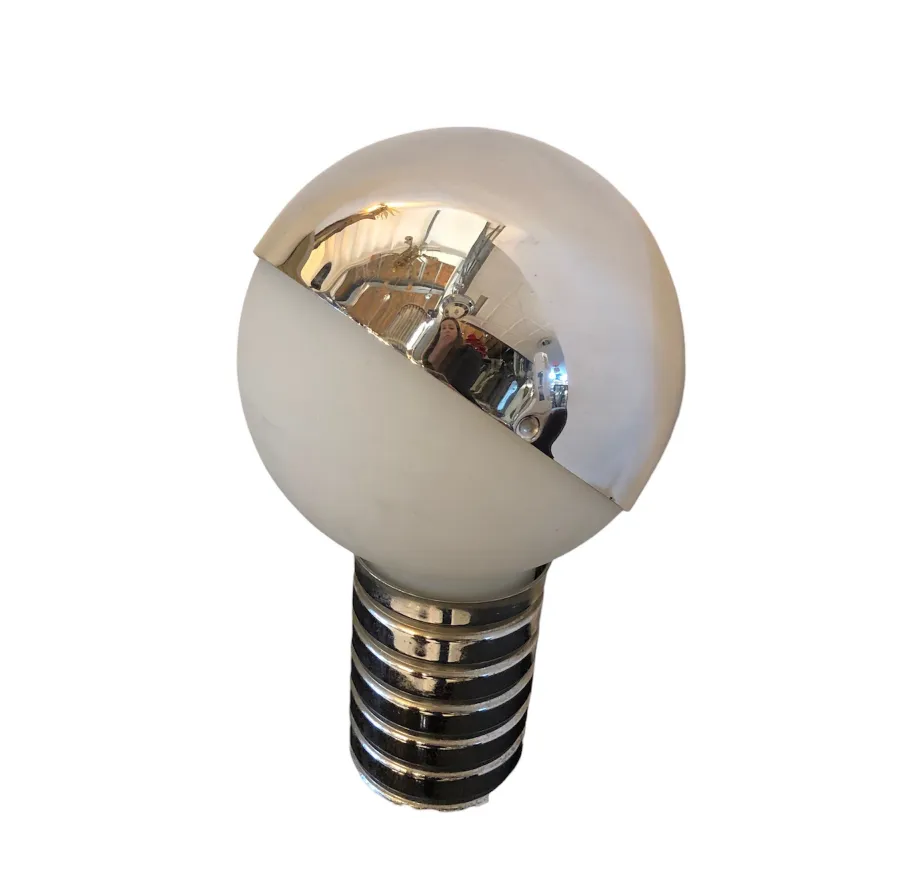 Lampade da tavolo antiche con design sferico e base unica