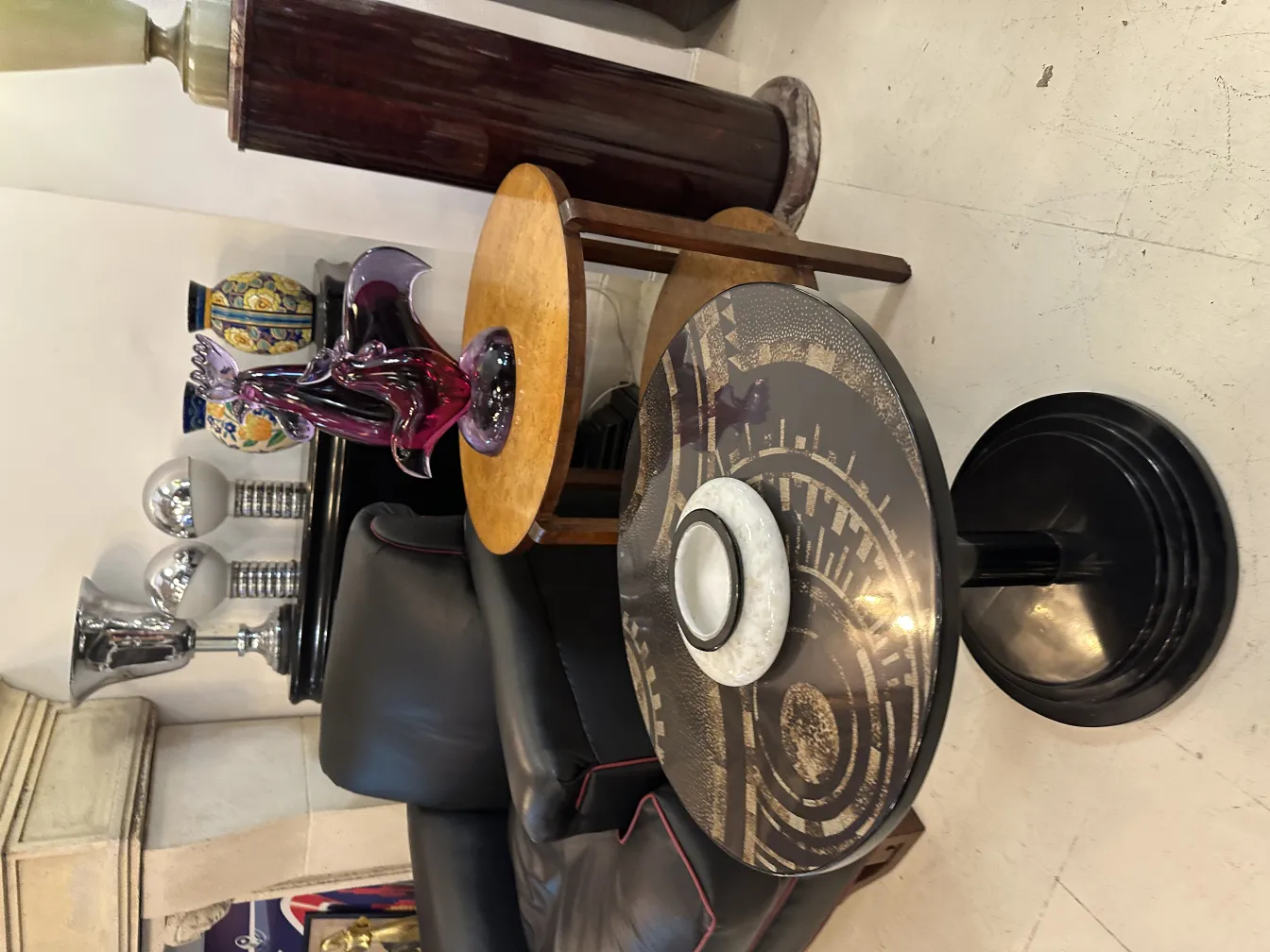 2 lampes de table anciennes élégantes dans un cadre accueillant