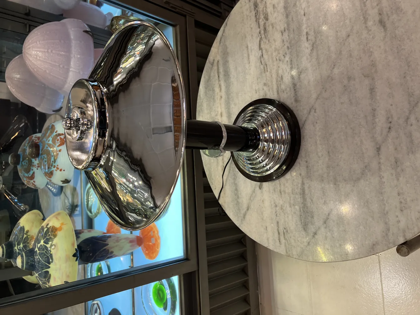 2 antique table lamps with shiny design in an elegant setting