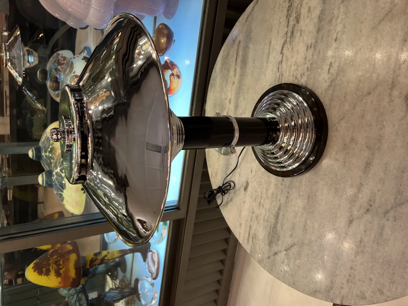 2 lampade da tavolo antiche con base cromata e paralume lucido