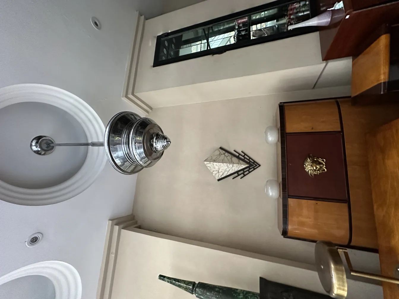 2 antique table lamps with classic design and soft light