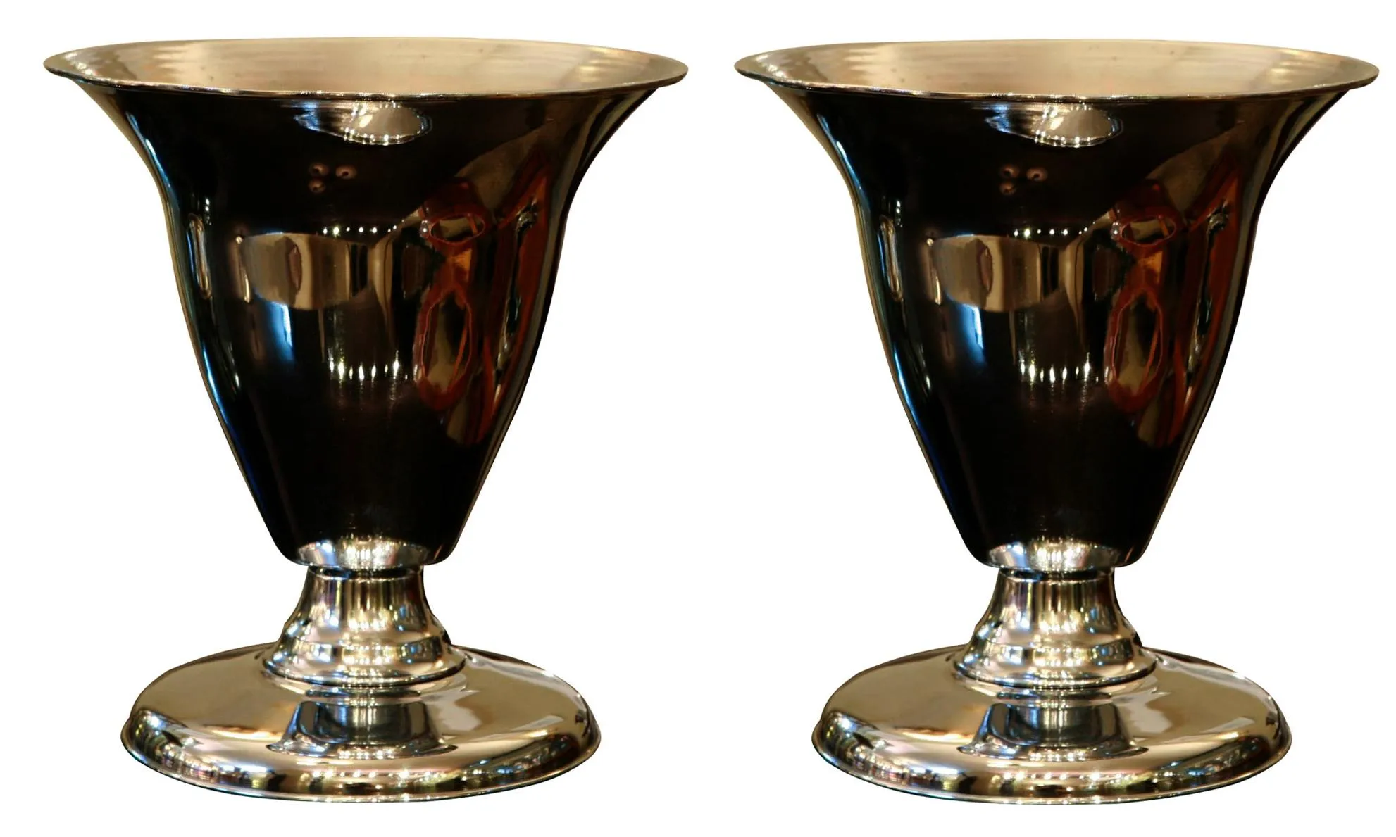 Set aus 2 antiken Tischleuchten mit eleganter Basis.