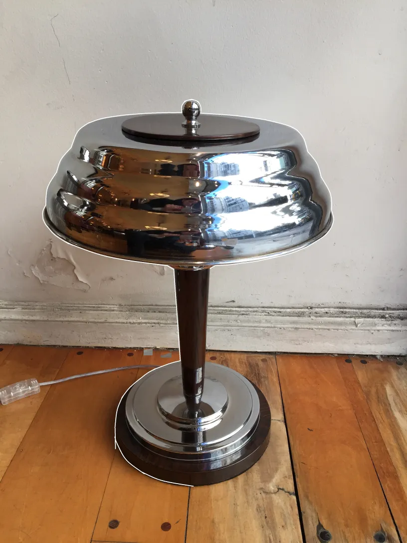 2 lâmpadas de mesa antigas com base cromada e detalhes brilhantes