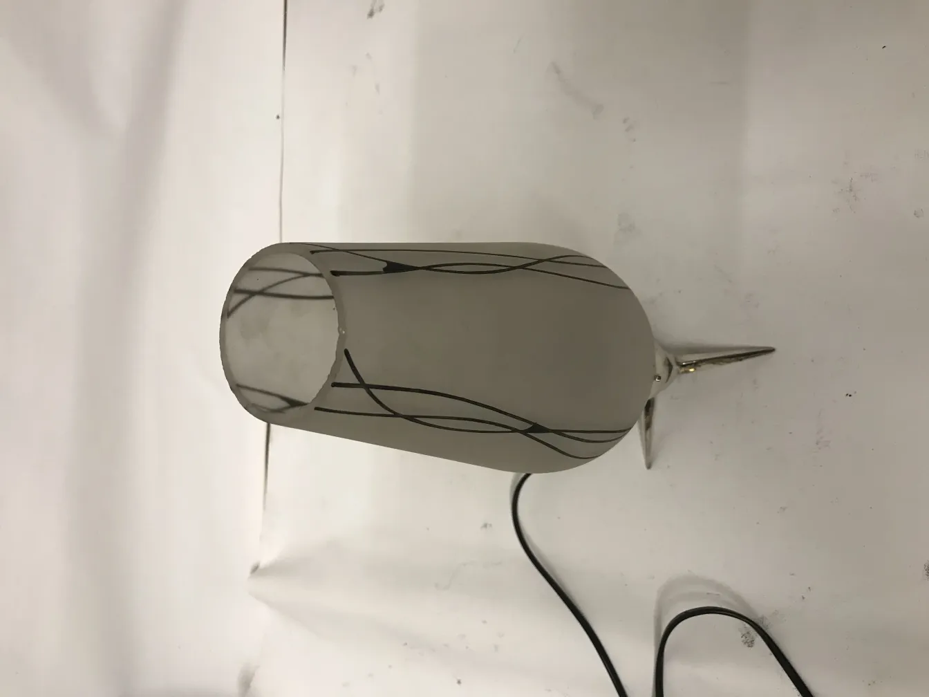 مصباحان طاولة قديمة بتصميم أنيق وبسيط