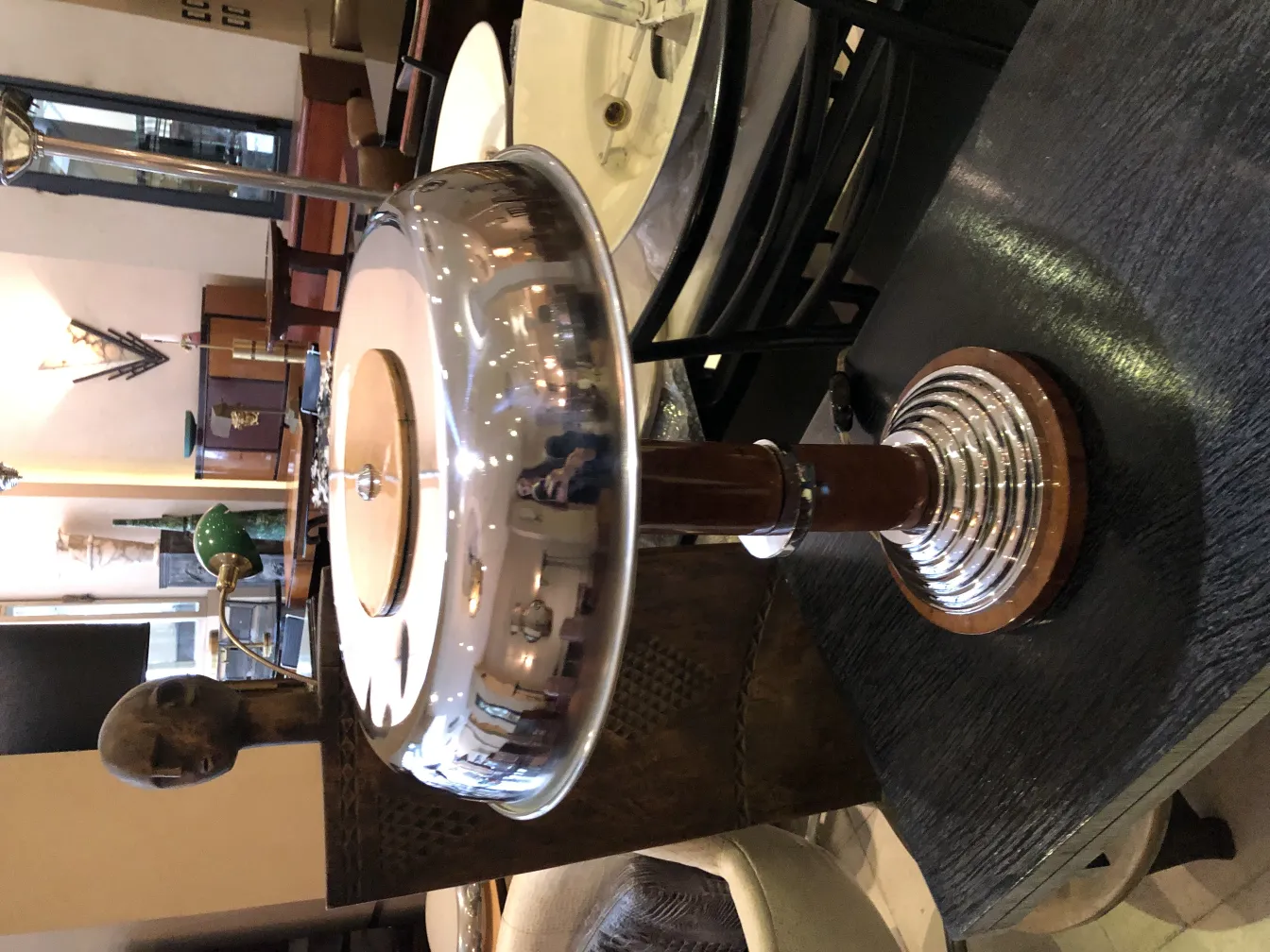 مصباحان طاولتان قديمتان بأساس أنيق ولامع