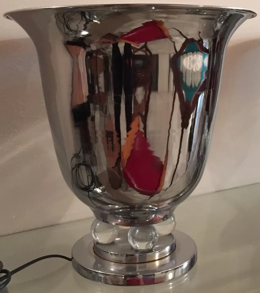 エレガントなデザインのアンティークテーブルランプ2台