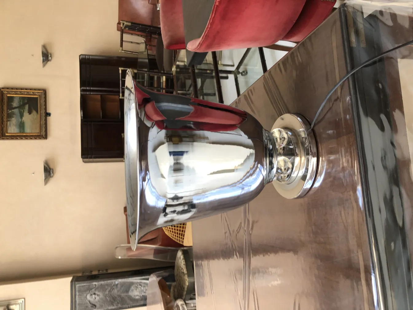 do antique table lamps in an elegant setting