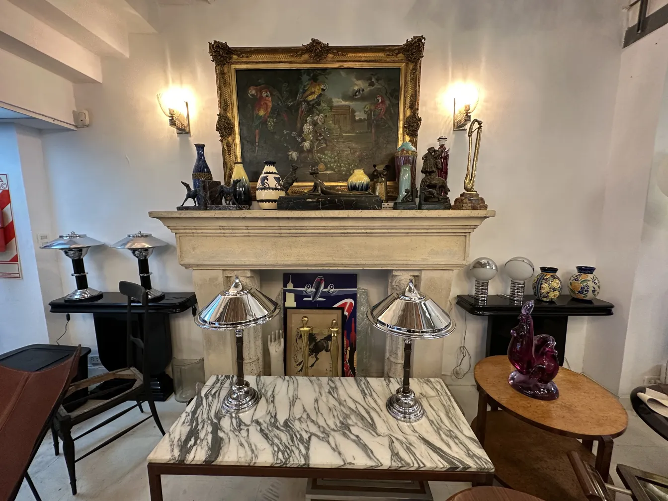 Conjunto de 2 lâmpadas de mesa antigas, design elegante e brilhante