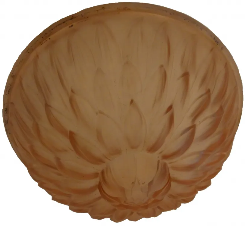 plafoniera antica circolare con design floreale in rilievo