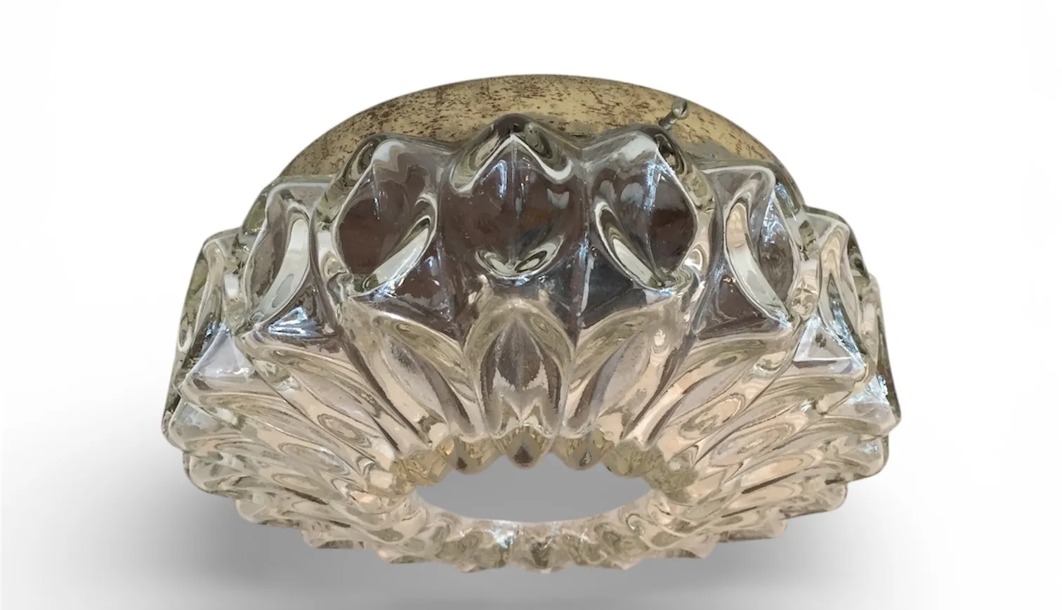 plafon antiguo con diseño decorativo y elegante forma