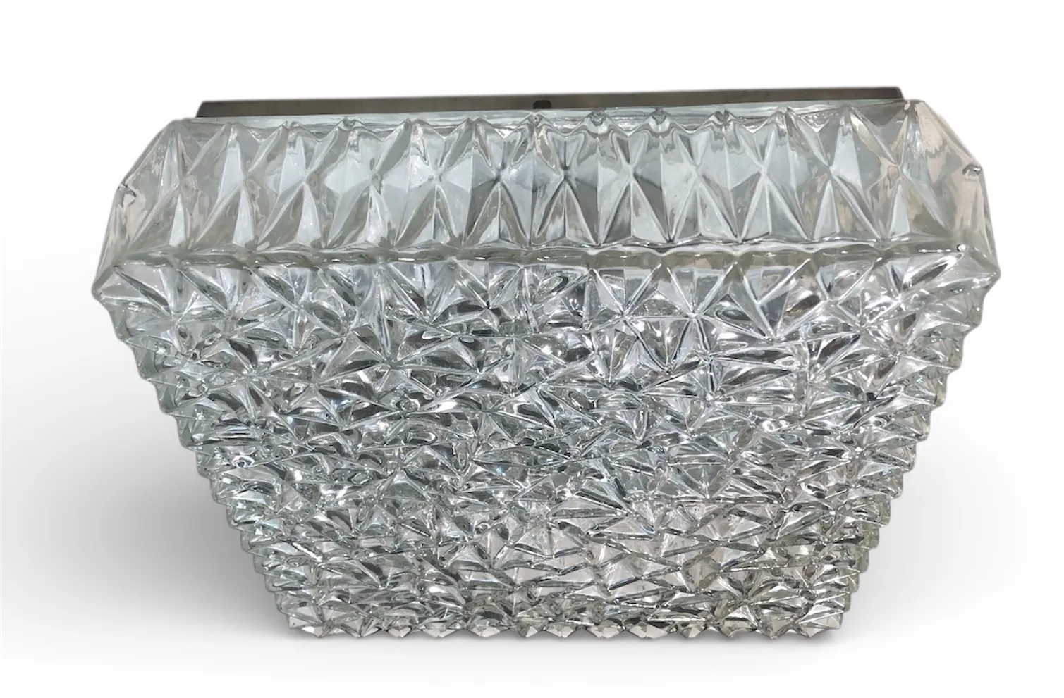 plafoniera antica con design decorativo a prisma