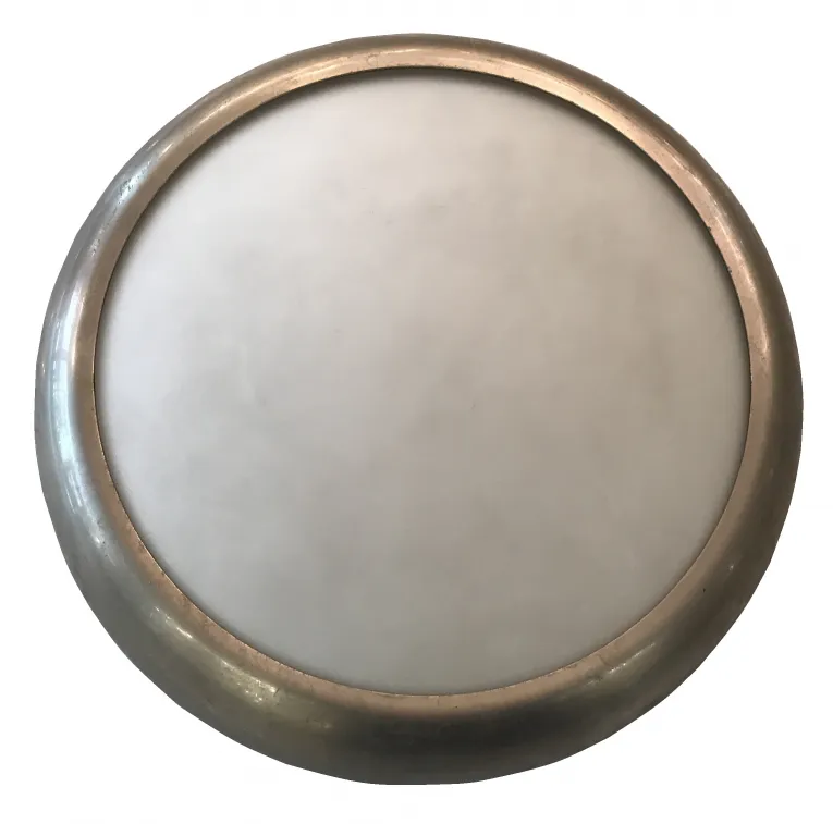 due plafoniere antiche rotonde con design semplice