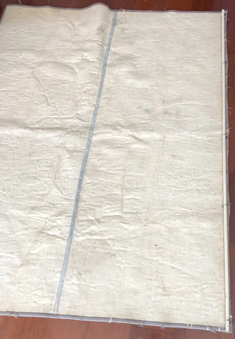 प्राचीन सजावटी टेपेस्ट्री हल्के रंग में, तटस्थ वातावरण