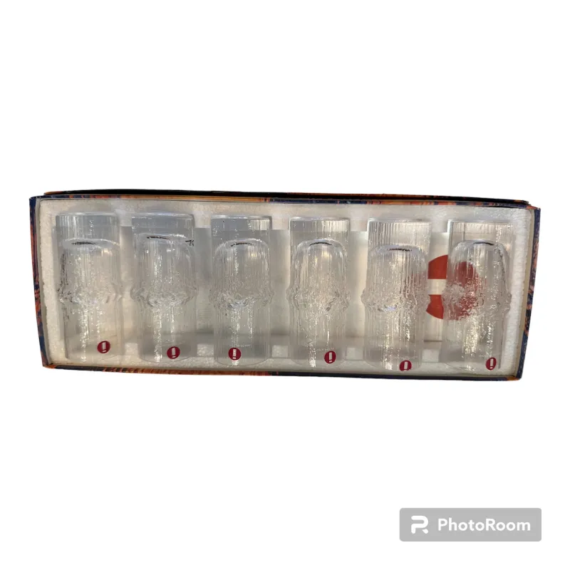 Conjunto de 6 vasos tapio wirkkala en empaque original, estilo antiguo, presentado en caja.