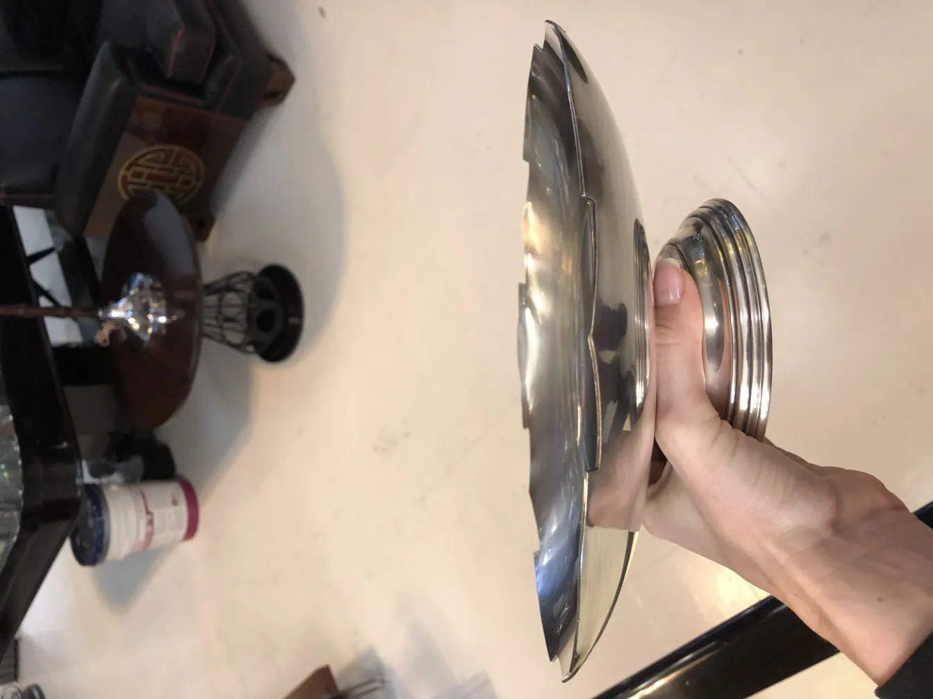 Piatto da dolci antico, forma elegante, atmosfera vintage