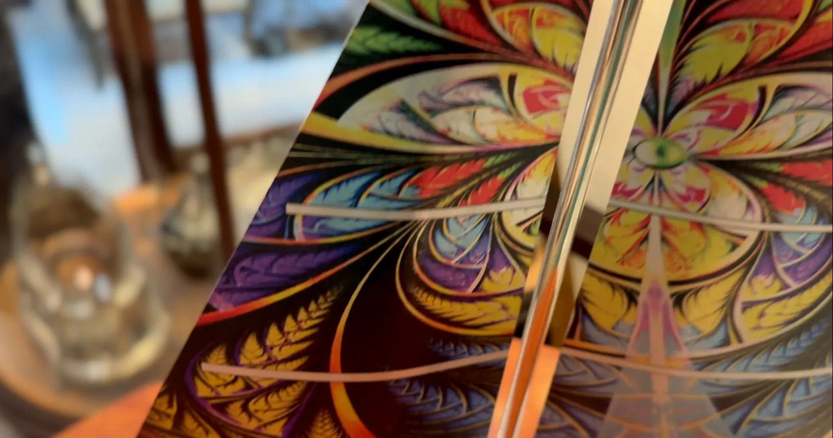 古代デザイナーの船 (Marcelo Peña)に鮮やかな色合い