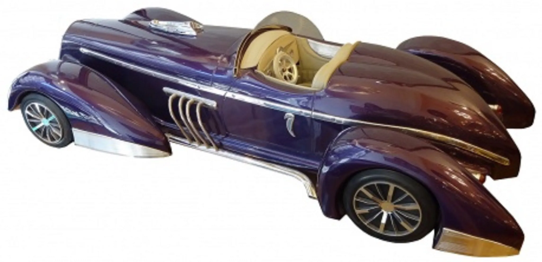 Carro antigo do designer Marcelo Peña, com acabamento roxo brilhante.