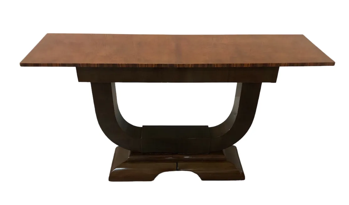 tavolo consolle antico con design decorativo elegante