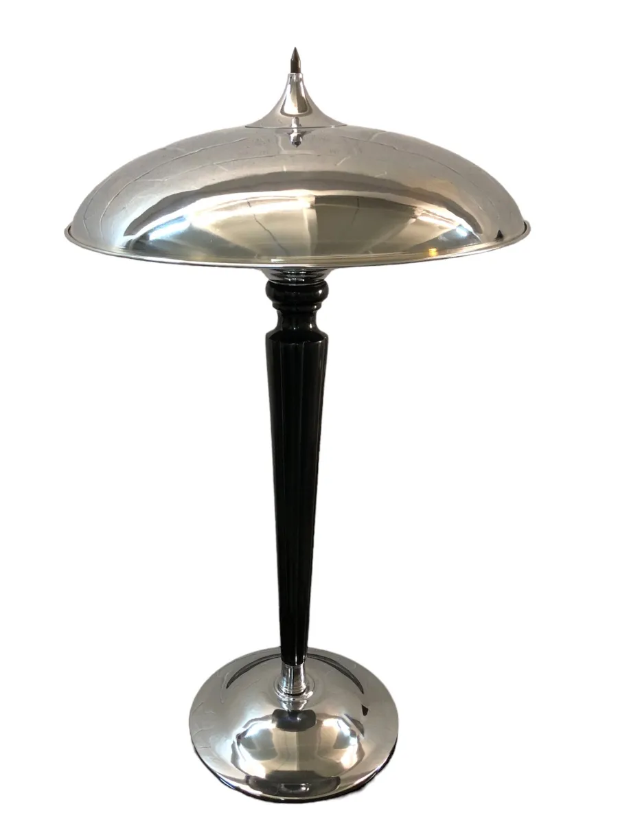 2 purani table lamps kale sawr ke saath aur shandar design