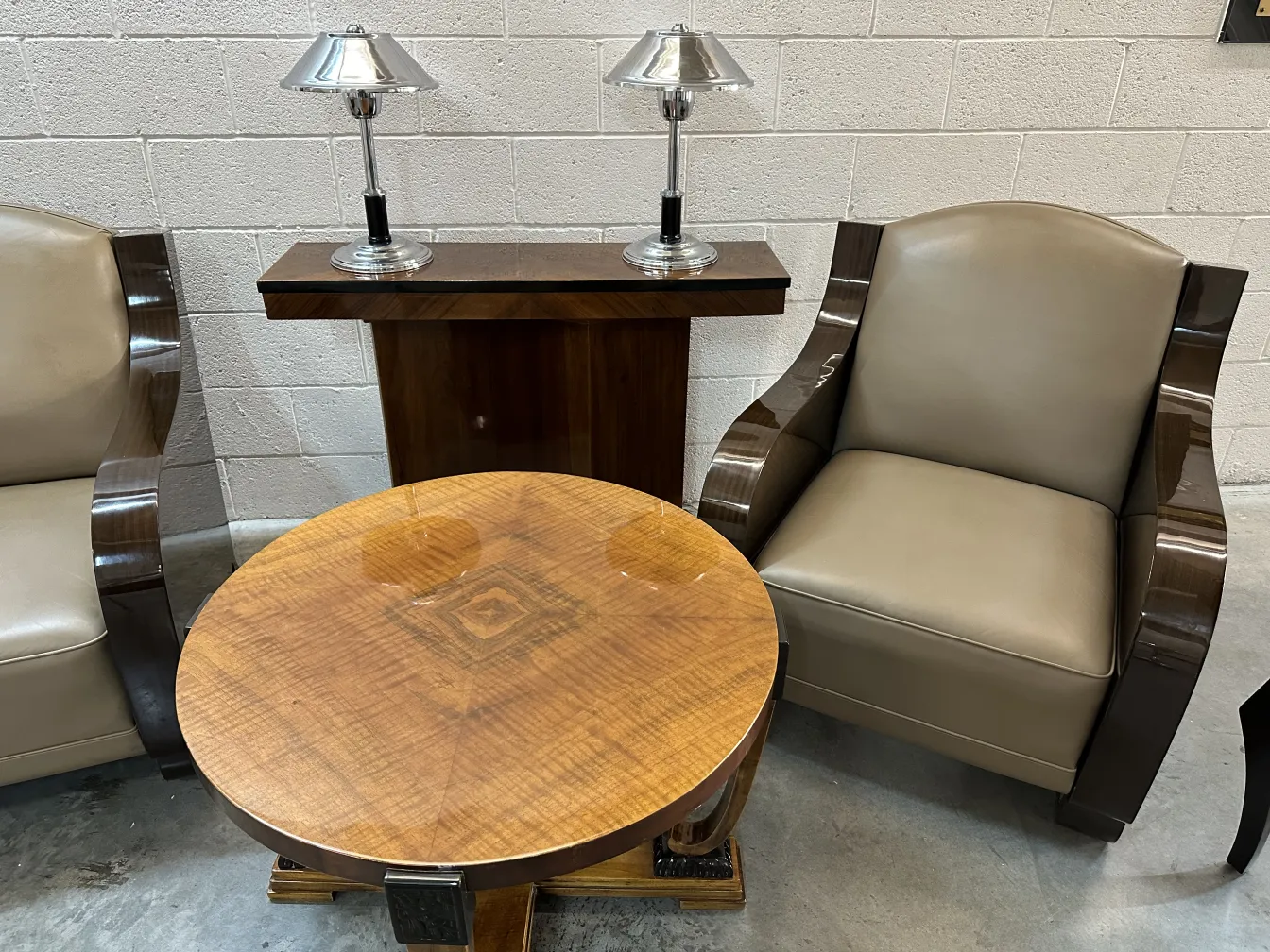 Antique table lamp with metal base and shade, classic style.