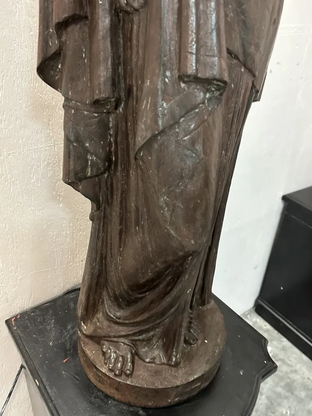 duas lâmpadas de piso antigas de Val D´Osne com detalhes artísticos e acabamentos elegantes.