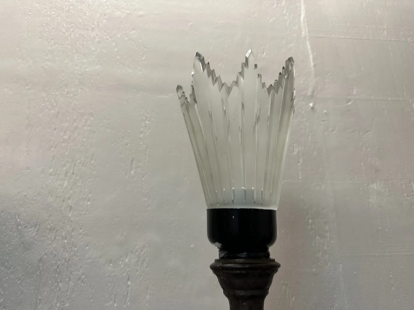 Elegant antique val d'osne floor lamp design