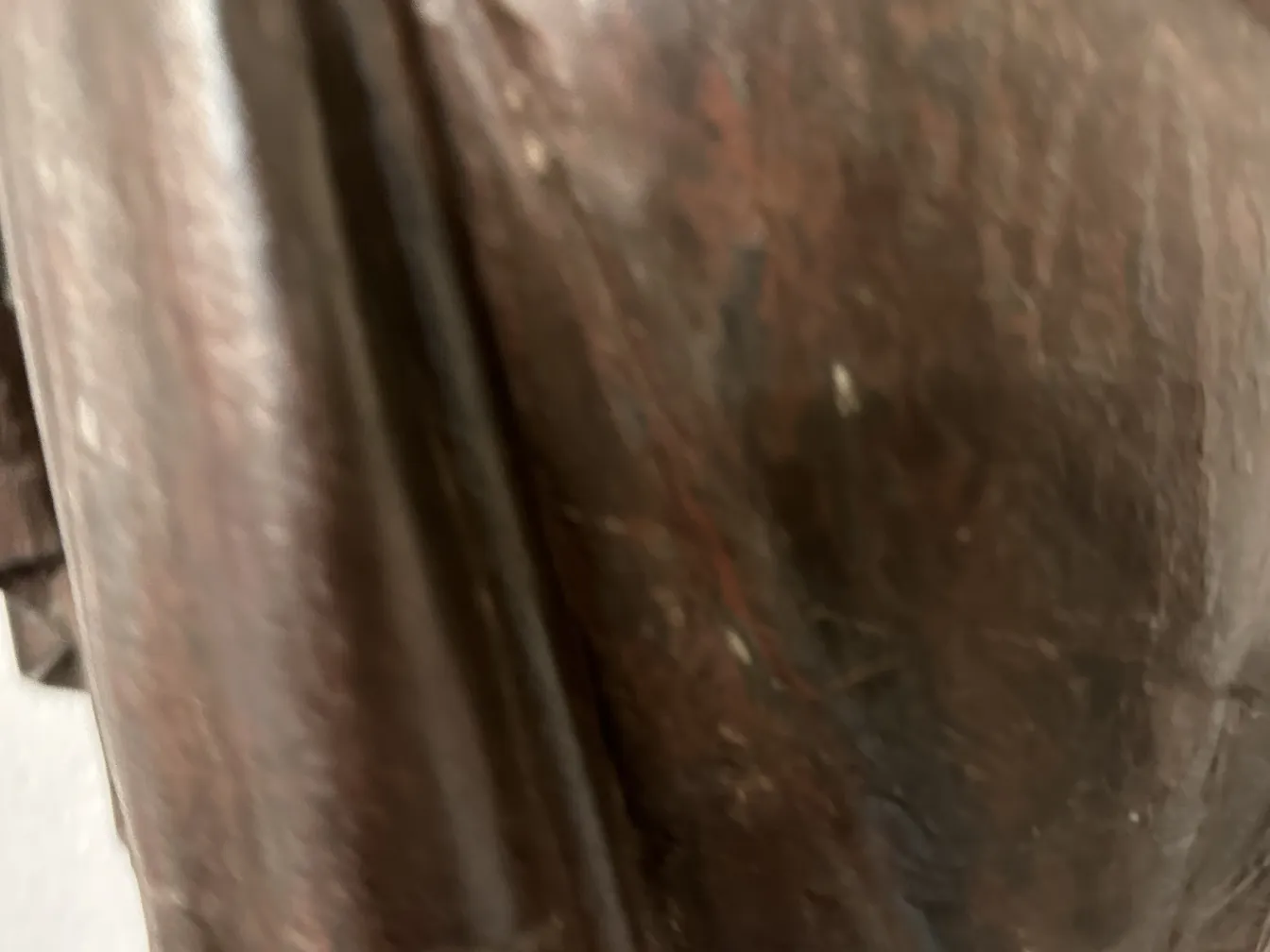 Deux lampadaires antiques val d´osne dans un cadre classique.