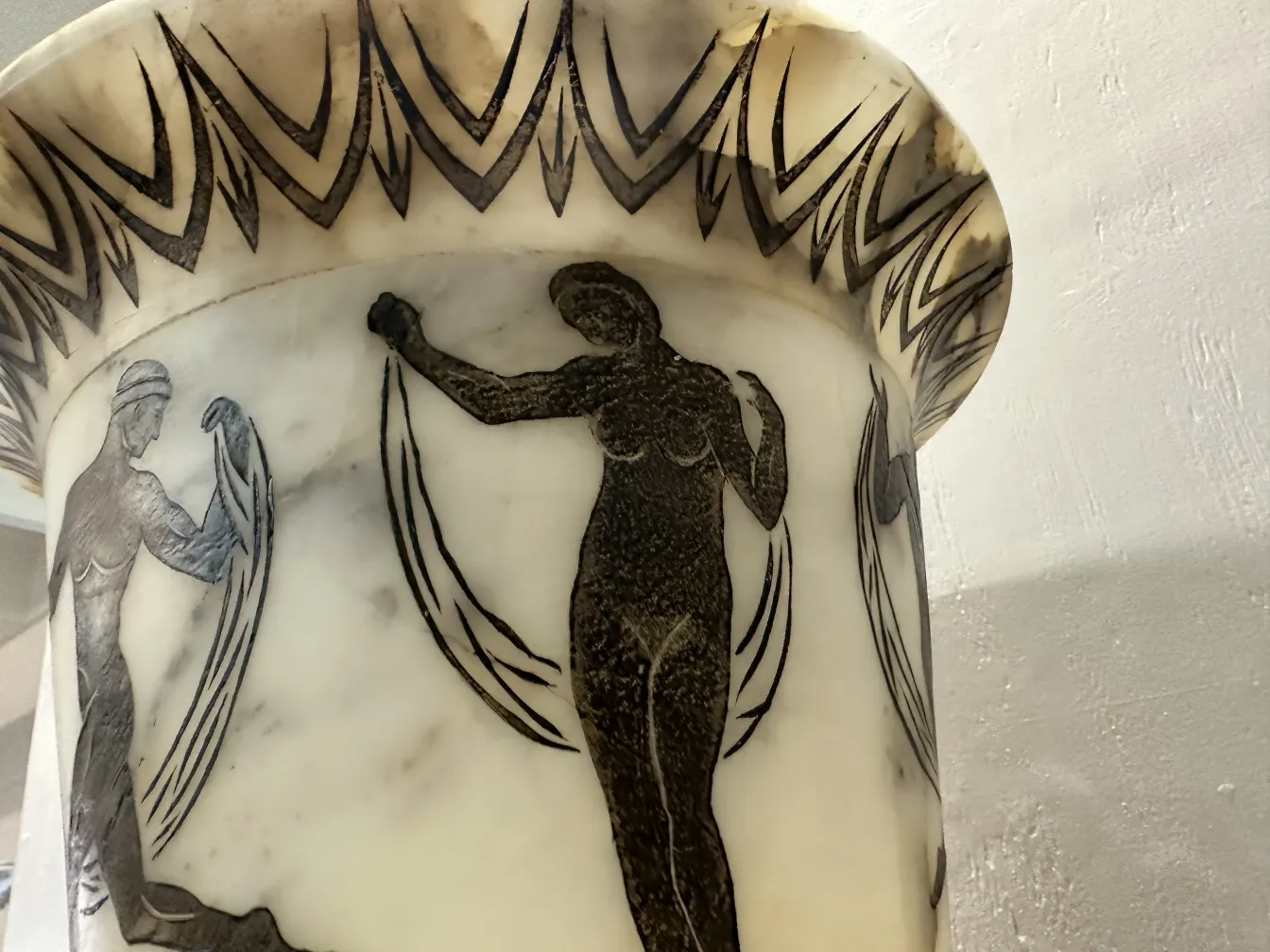 due lampade da terra antiche con bellissimi dettagli