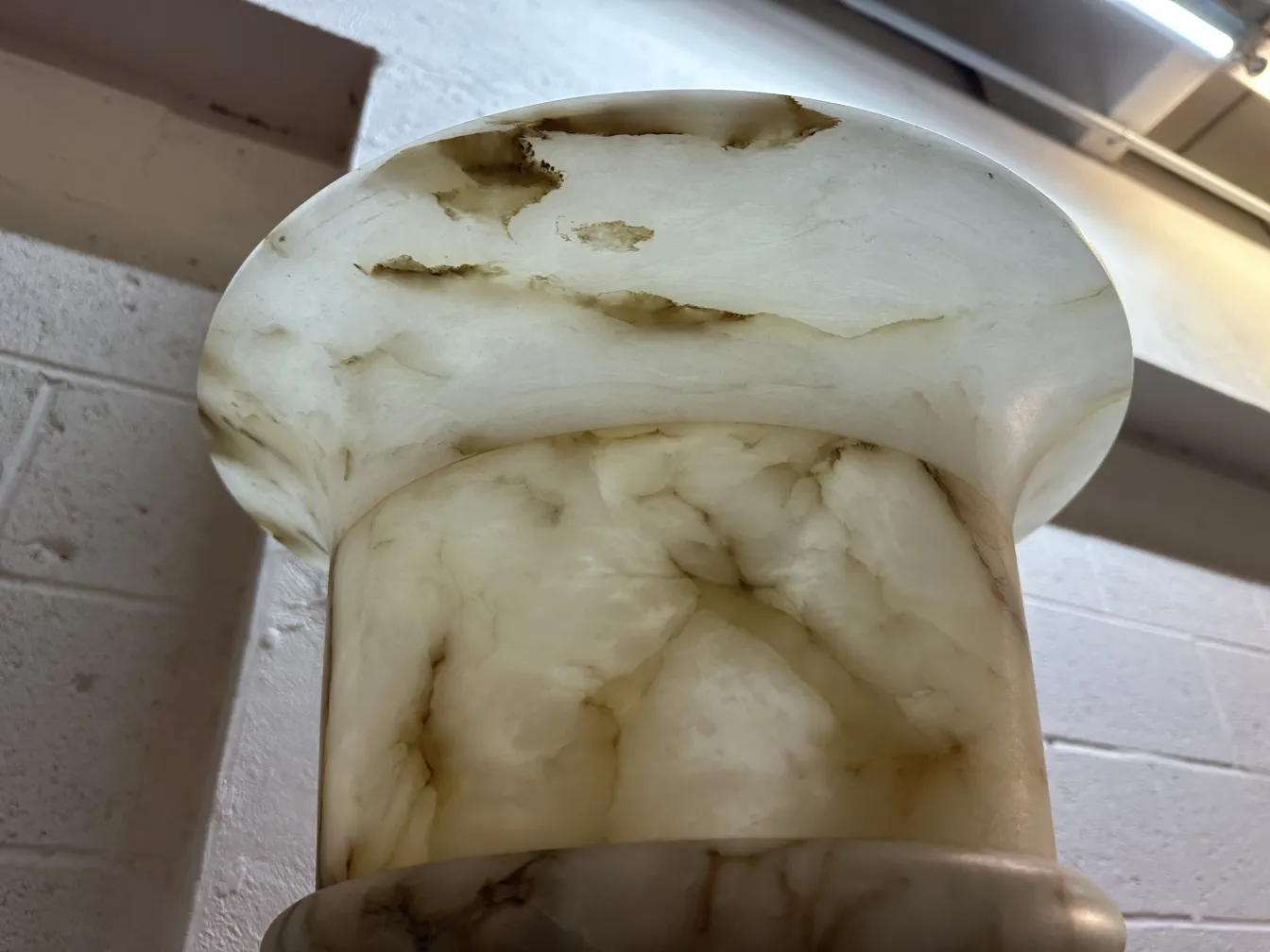 环境中的2款古董落地灯细节