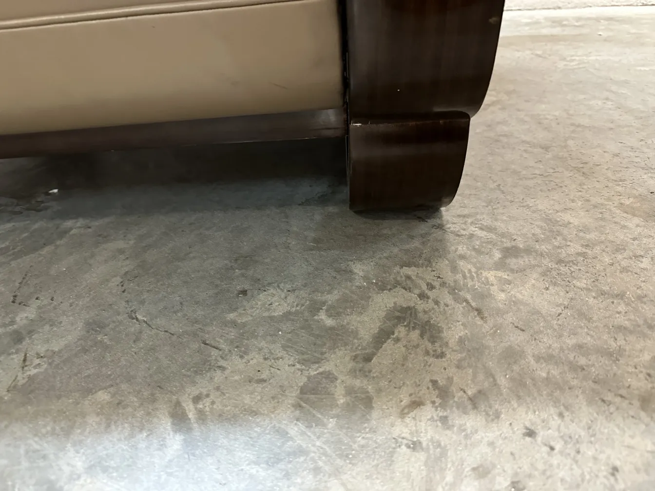 View of the base of 2 antique armchairs, decorative.