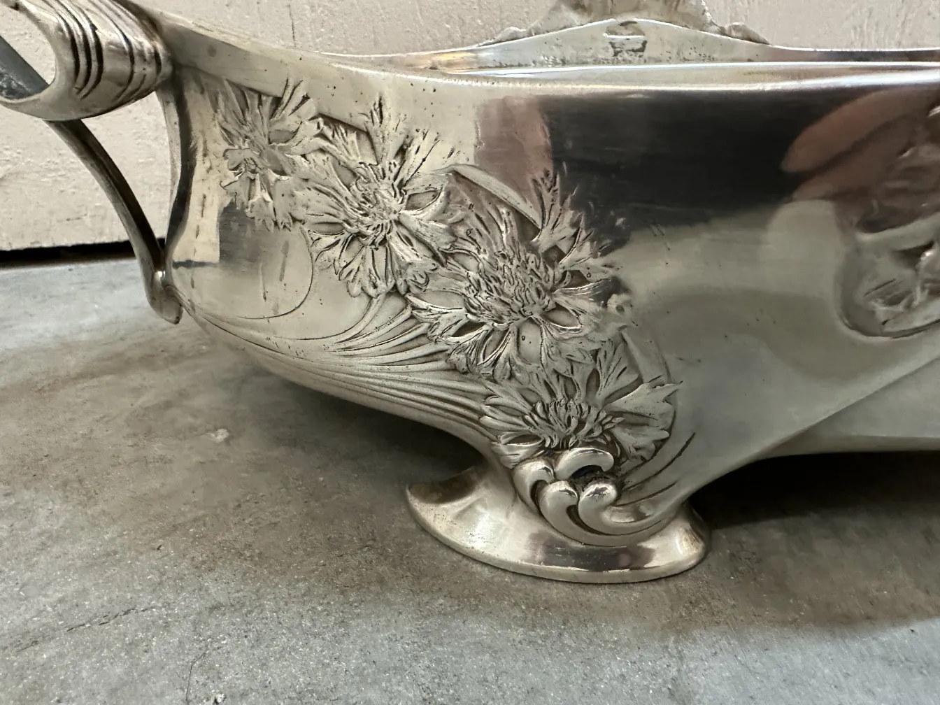 antique Gallia Blumentöpfe mit floralem Design
