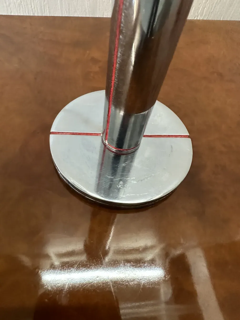 dois antigos castiçais maison desny com base redonda