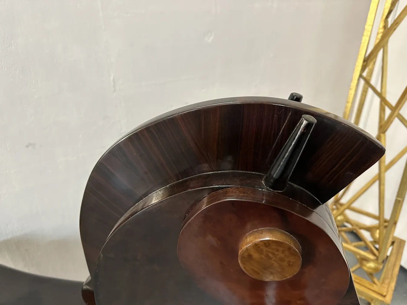 декор антиквариата 2 лошадей в элегантной обстановке