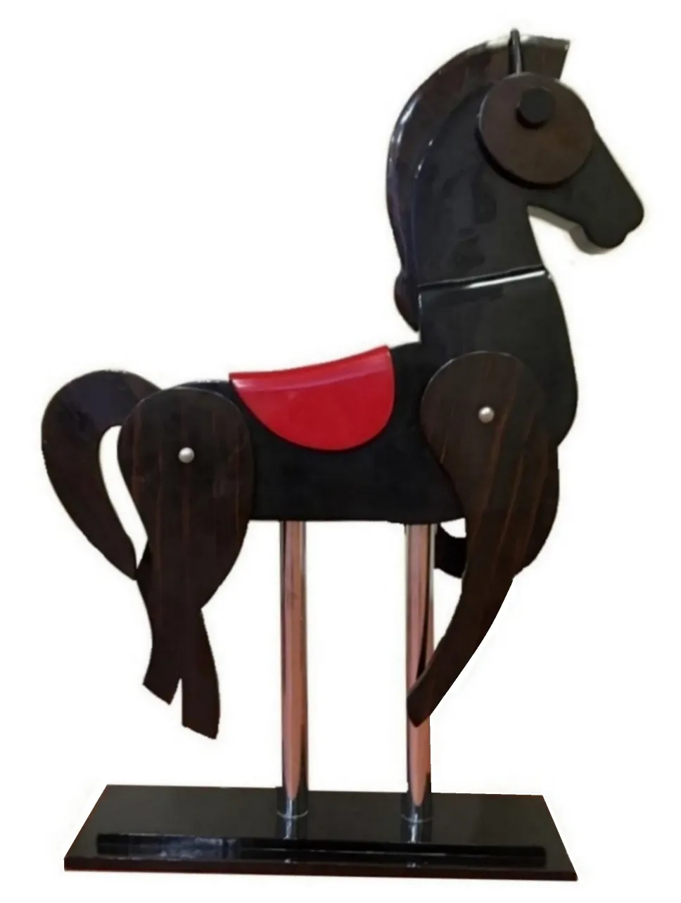 cavallo antico decorativo in colori scuri e rosso