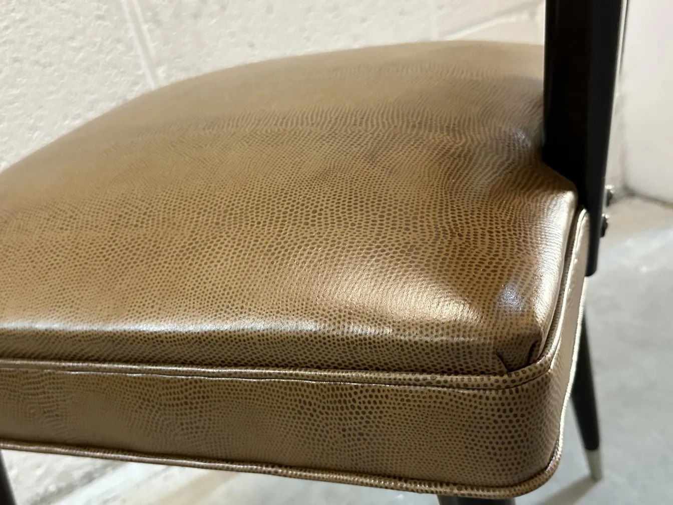 प्राचीन कुर्सियाँ, विशेष डिजाइन के साथ, कार्लो मोलिनो द्वारा।