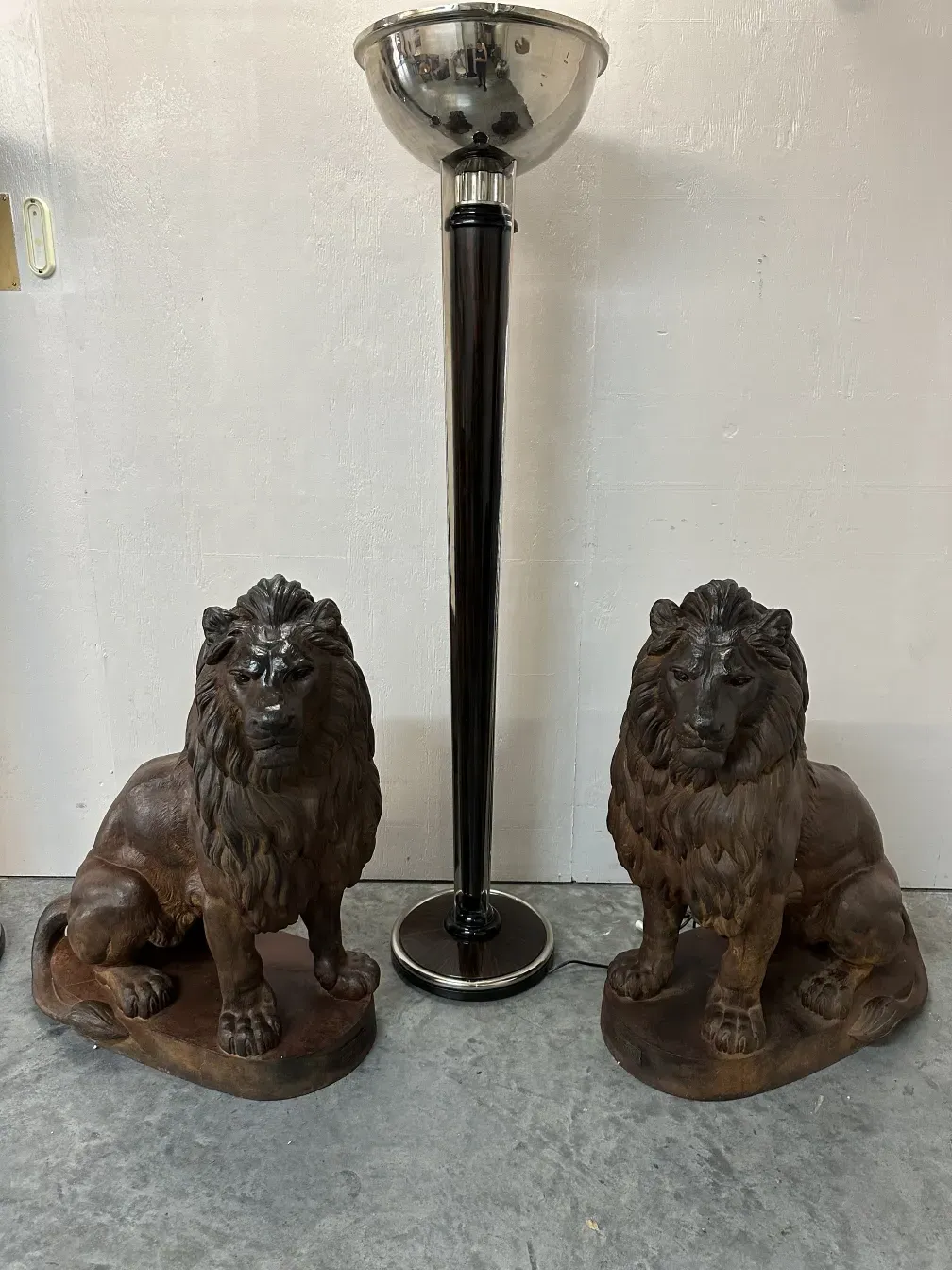 figures anciennes de 2 lions de a. durenne, montrant des détails réalistes