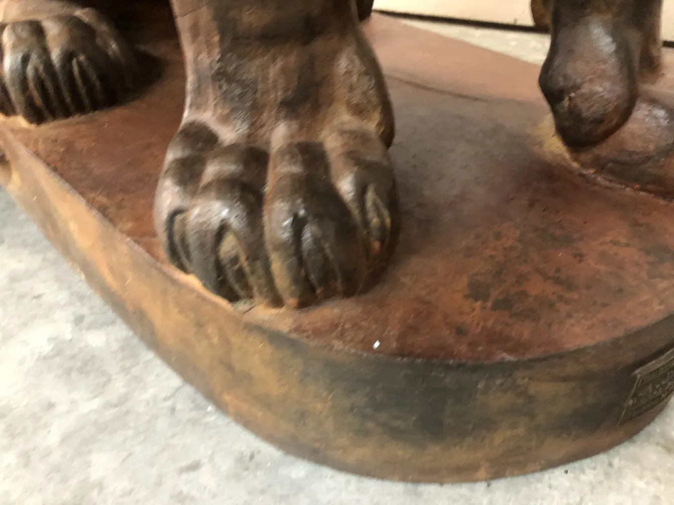 détail des pattes de l'antiquité 2 lions a. durenne sur base classique